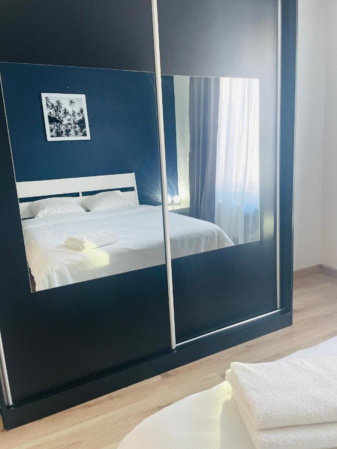 Lovely 2 Bedrooms Apartment Bryssel Exteriör bild